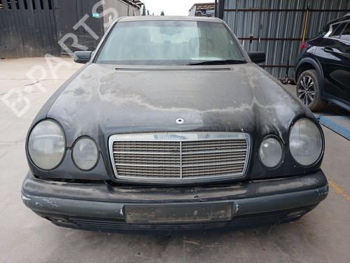 Pièces Détachées Usagées MERCEDES-BENZ E-CLASS (W210) E 300 D (210.020) 4635186