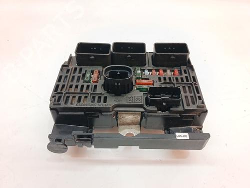 Used Fuse box Fuse box CITROËN JUMPY II Van 2.0 HDi 120 (120 hp) 33703822 33703822