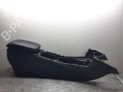 Armrest / Center console MERCEDES-BENZ GLA-CLASS (X156) GLA 180 (156.942) | BP7152132I20 
