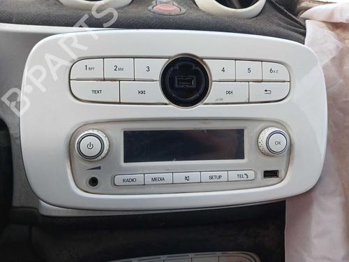 Used Radio Radio SMART FORFOUR Hatchback (453) 1.0 (453.042, 453.043) (71 hp) 40072273 40072273