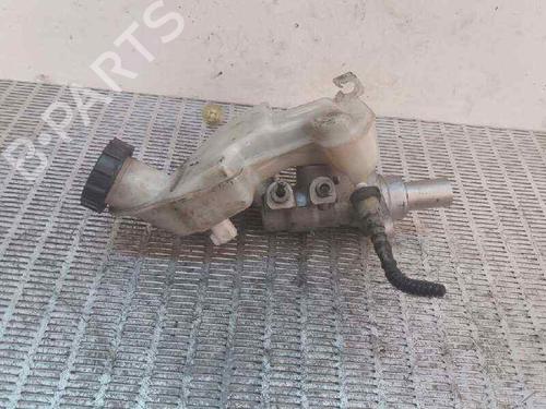Used Brake master cylinder FORD FIESTA V (JH_, JD_) 1.6 TDCi (90 hp) 1593517