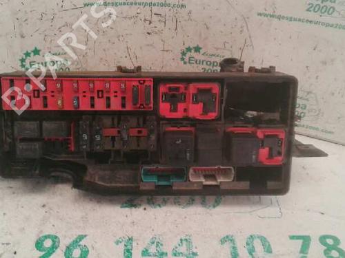Used Fuse box Fuse box 592913 592913