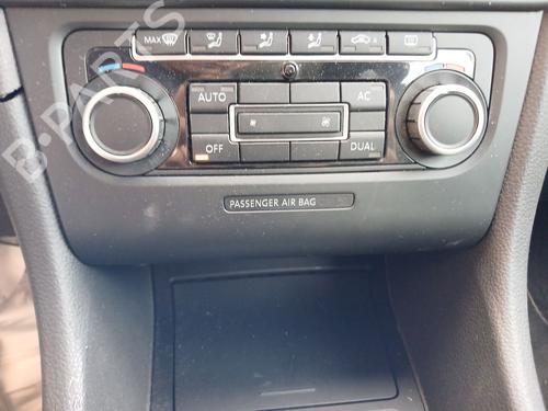 Comando chauffage Comando chauffage VW GOLF VI (5K1) 2.0 TDI (140 hp) 35782217 35782217