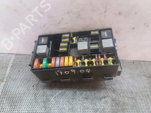 Used Fuse box Fuse box 1777219 1777219
