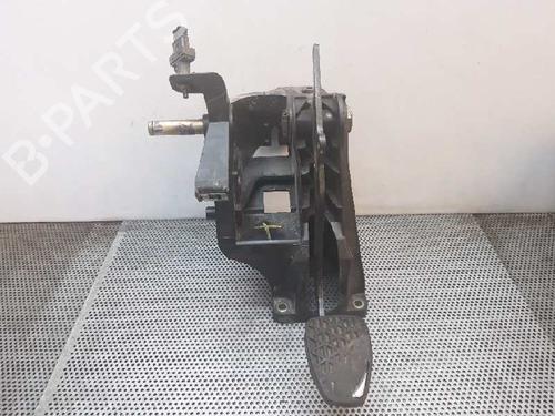 Used Break pedal Break pedal 8768022 8768022