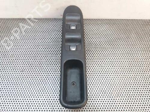 Used Left front window switch PEUGEOT 307 Break (3E) 2.0 HDI 90 (90 hp) 4073844