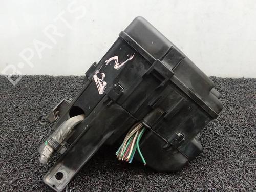Used Fuse box Fuse box 9213738 9213738
