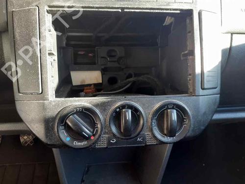 Right headlight VW POLO IV (9N_, 9A_) 1.9 SDI | BP31313165C29 