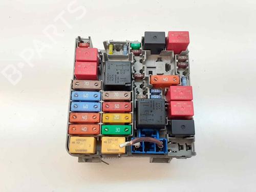 Used Fuse box Fuse box 25993880 25993880