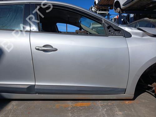 right-front-door-renault-megane-iii-hatchback-bz01_-b3_-2008-32859073 main image