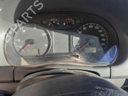 Right headlight VW POLO IV (9N_, 9A_) 1.9 SDI | BP31313165C29 