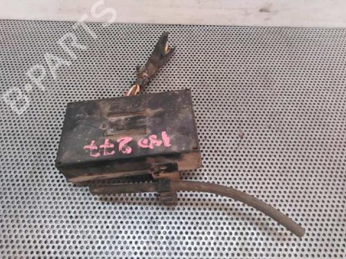 Used Fuse box Fuse box 1145201 1145201