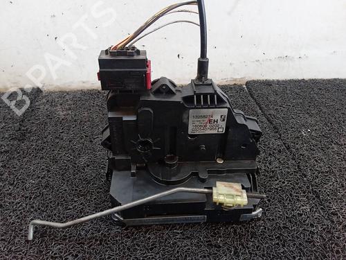 front-right-lock-opel-corsa-d-s07-12-l08-l68-13258274-2006-2007-2008-2009-2010-2011-2012-2013-2014-2015-4432416 main image