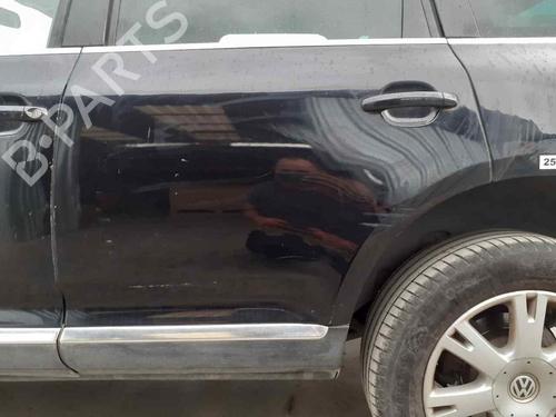 Used Left rear door VW TOUAREG (7LA, 7L6, 7L7) 2.5 R5 TDI (174 hp) 28571421