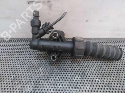 Used Clutch slave cylinder CITROËN C2 (JM_) 1.4 (73 hp) 14035401