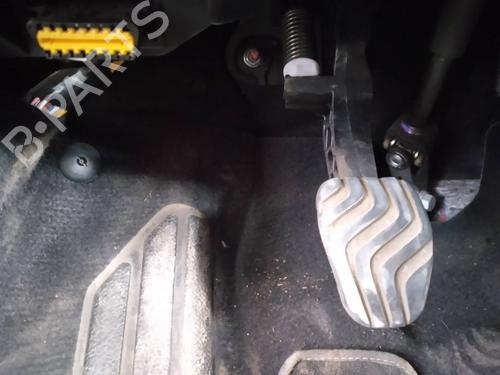 Clutch pedal DACIA SANDERO III 1.0 TCe 90 (91 hp) 12455149