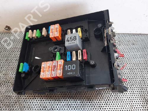 Used Fuse box Fuse box 5637890 5637890
