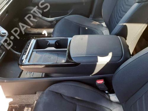 Used Armrest / Center console Armrest / Center console HYUNDAI TUCSON (NX4E, NX4A) 1.6 T-GDI Plug-in-Hybrid HTRAC (265 hp) 30054917 30054917