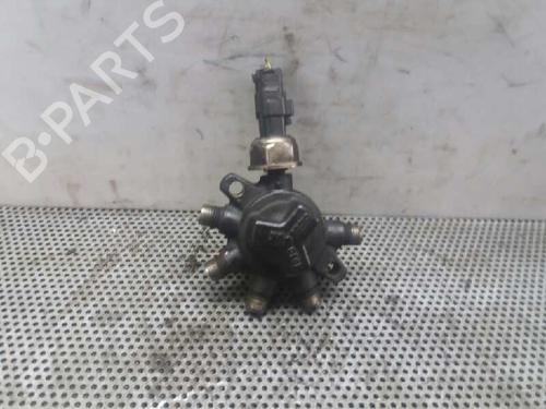 Used Injection rail FORD TRANSIT CONNECT (P65_, P70_, P80_) 1.8 TDCi (90 hp) 1777206