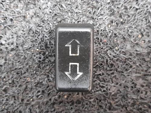 Used Right front window switch Right front window switch RENAULT 18 (134_) 1.6 (1341) (79 hp) 7224094 7224094