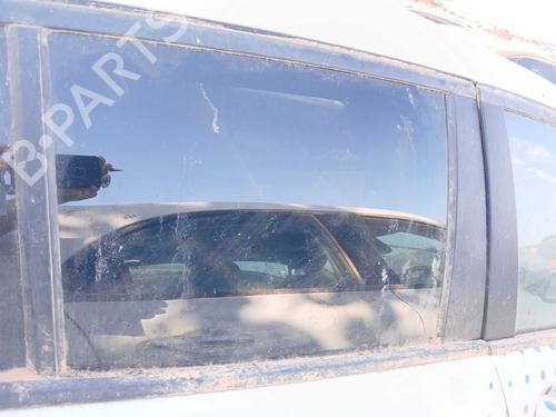 Used Rear right door window Rear right door window 39105567 39105567