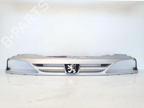 Used Grille Grille 37415277 37415277
