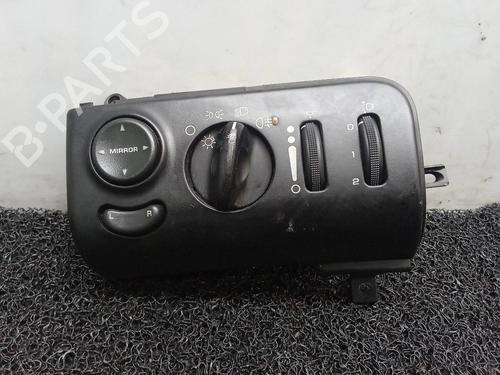 Used Headlight switch CHRYSLER VOYAGER / GRAND VOYAGER III (GS_, NS_) [1992-2001]  8881583