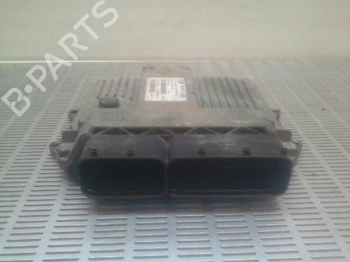 Used Engine control unit (ECU) Engine control unit (ECU) SUZUKI SWIFT III (MZ, EZ) 1.3 DDiS (RS413D) (69 hp) 138213 138213
