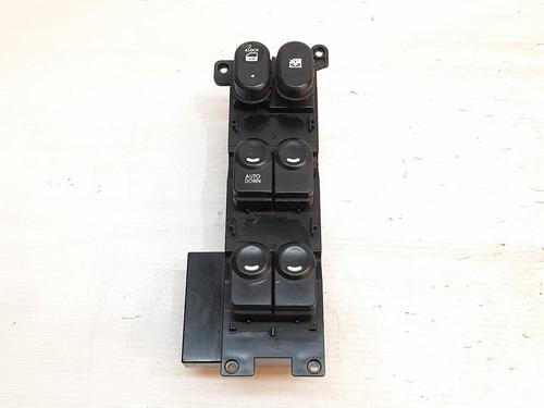 Used Left front window switch Left front window switch HYUNDAI i30 (FD) [2007-2012] 32014461 32014461