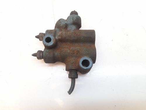 Used Brake master cylinder Brake master cylinder TOYOTA RAV 4 II (_A2_) 1.8 (ZCA25_, ZCA26_, ZCA25W, ZCA26W) (125 hp) 13700340 13700340