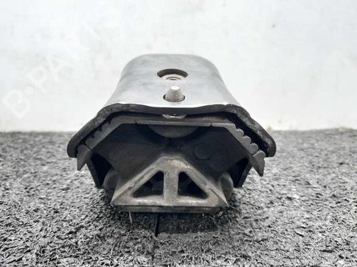 Used Engine mount MERCEDES-BENZ VITO Bus (W639) 109 CDI (639.701, 639.703, 639.705) (95 hp) 10243758