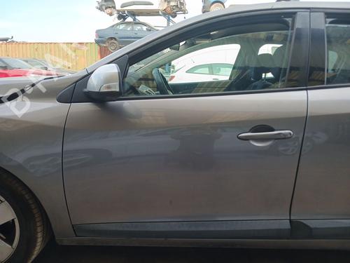 left-front-door-renault-megane-iii-hatchback-bz01_-b3_-2008-36292771 main image
