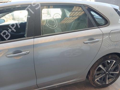 Used Left rear door Left rear door 37996993 37996993