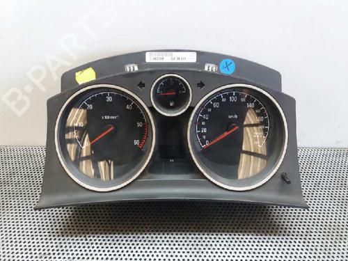 Used Instrument cluster OPEL ASTRA H (A04) 1.7 CDTI (L48) (80 hp) 3486946