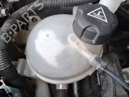 Used Expansion tank PEUGEOT 208 I (CA_, CC_) 1.2 VTI 82 (82 hp) 15286921