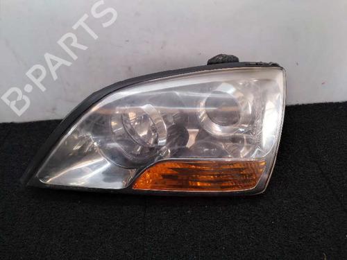 Left headlight KIA SORENTO I (JC) 2.5 CRDi 4WD | BP6246981C28 