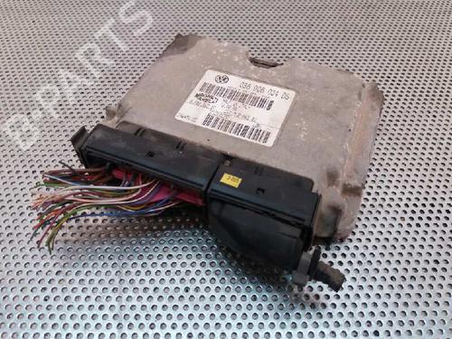 Used Engine control unit (ECU) SEAT LEON (1M1) 1.6 16 V (105 hp) 596832