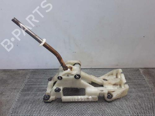 Used Gear lever TOYOTA RAV 4 II (_A2_) 1.8 (ZCA25_, ZCA26_, ZCA25W, ZCA26W) (125 hp) 7408315