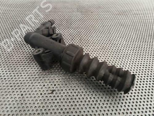 Used Clutch slave cylinder PEUGEOT 307 (3A/C) 1.6 16V (109 hp) 14033525