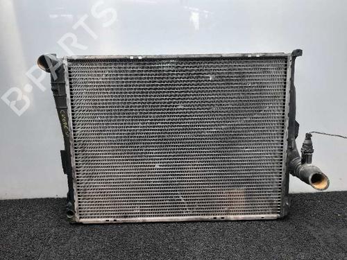 Used Water radiator Water radiator 4430631 4430631