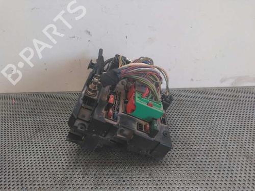 Used Fuse box Fuse box 1403976 1403976