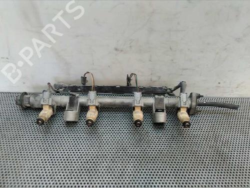 Used Injection rail Injection rail 1597354 1597354