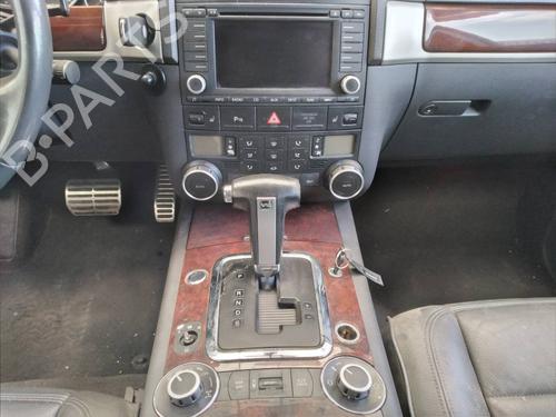Verkleidung vorne rechts VW TOUAREG (7LA, 7L6, 7L7) 5.0 V10 TDI | BP9849904C59 