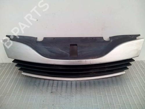 Used Grille RENAULT LAGUNA II Grandtour (KG0/1_) 2.0 16V (KG00, KG0K, KG0W, KG0P) (135 hp) 1355083