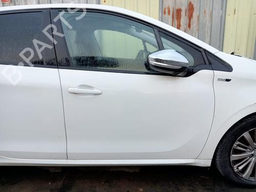 Used Right front door PEUGEOT 208 I (CA_, CC_) [2012-2021]  31014009