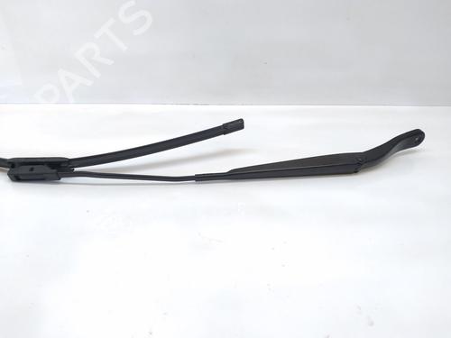 Used Front windshield wiper arm RENAULT MEGANE III Hatchback (BZ0/1_, B3_) 1.5 dCi (BZ09, BZ0D, BZ1W, BZ29, BZ14) (110 hp) 19102432