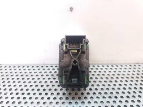 Right rear window switch MERCEDES-BENZ C-CLASS (W204) C 200 CDI (204.007, 204.006) | BP1355156I28 