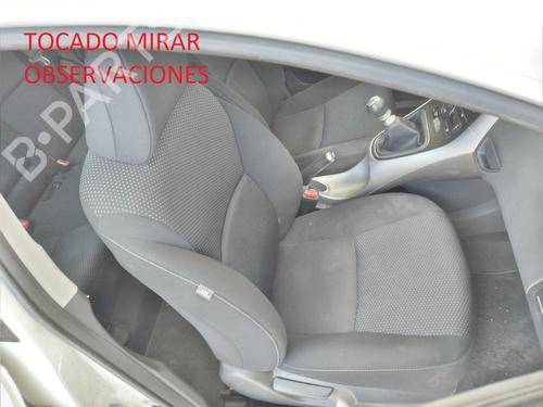 Right front seat TOYOTA AURIS (_E18_) 1.4 D-4D (NDE180_) (90 hp)null