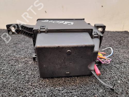 Fuse box JAGUAR XE (X760) 2.0 D | BP8058153E1 