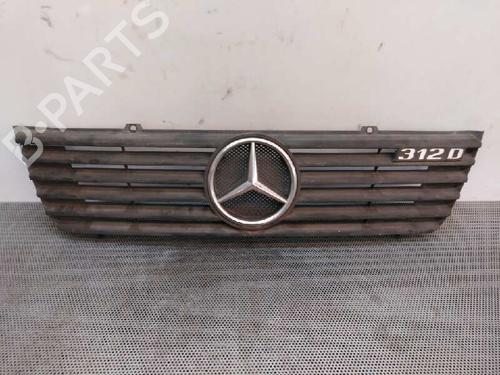 Used Grille MERCEDES-BENZ SPRINTER 2-t Van (B901, B902) 210 D (901.461, 901.462, 902.461, 902.462) (102 hp) 3649107